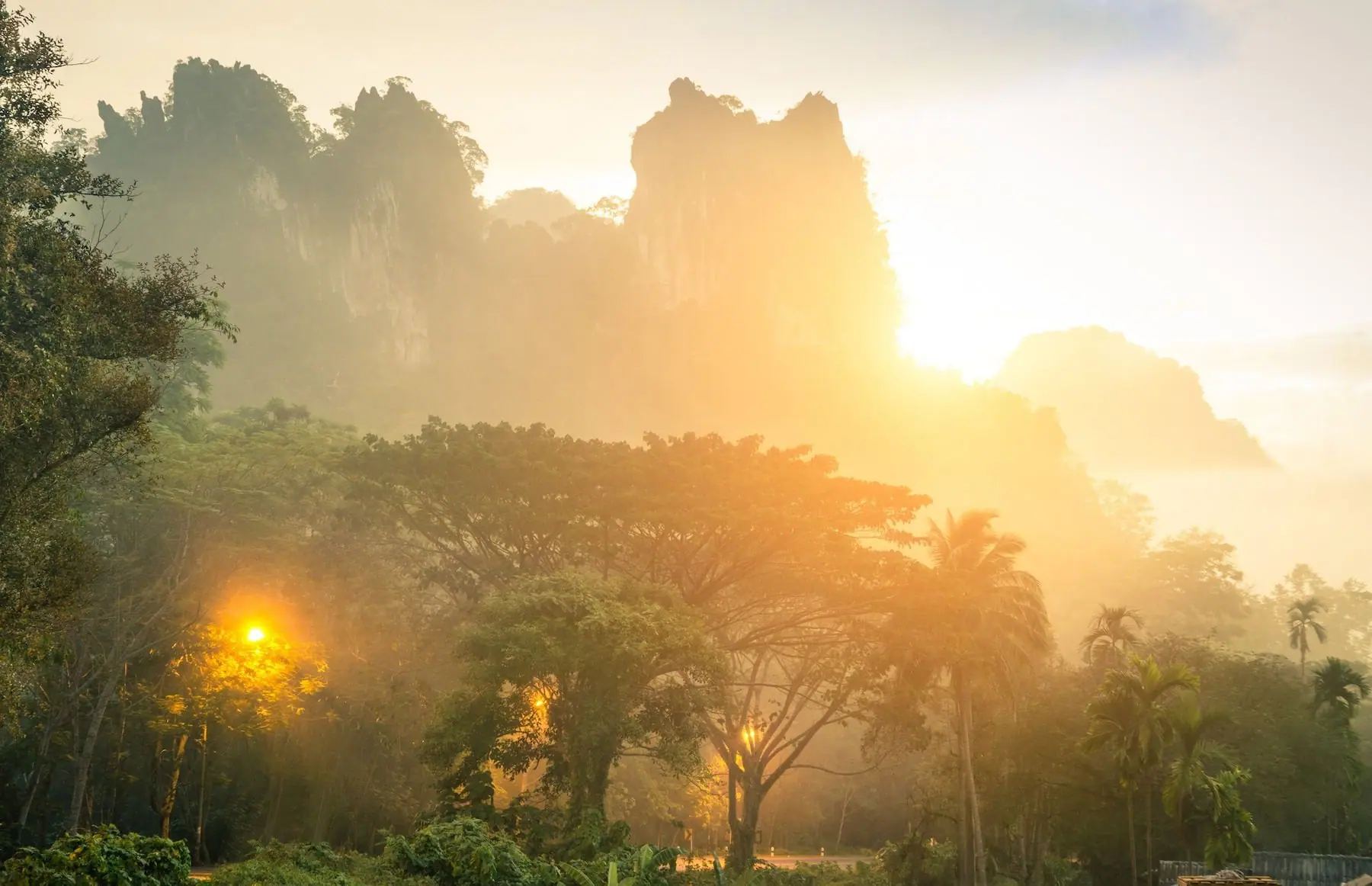 banner khao sok