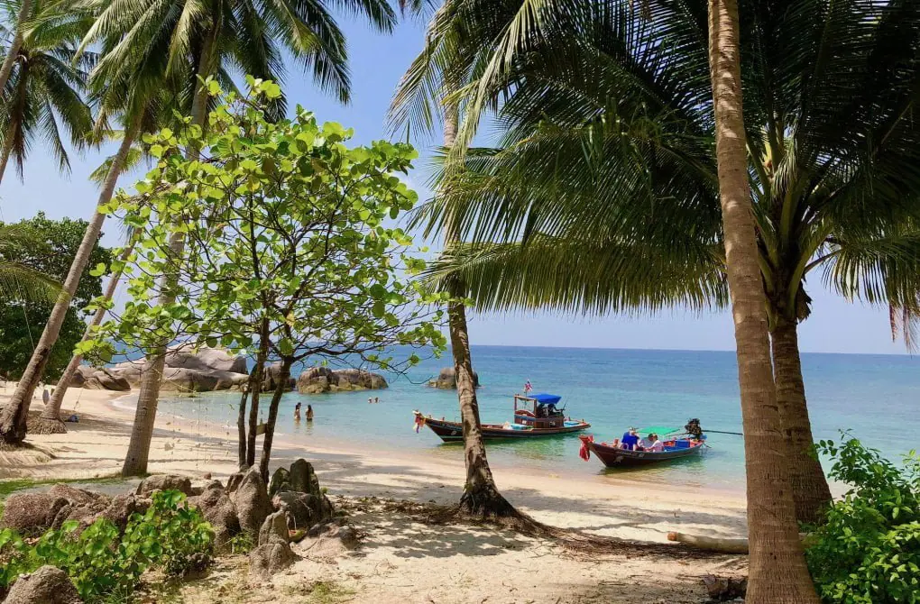 koh tao beach boat