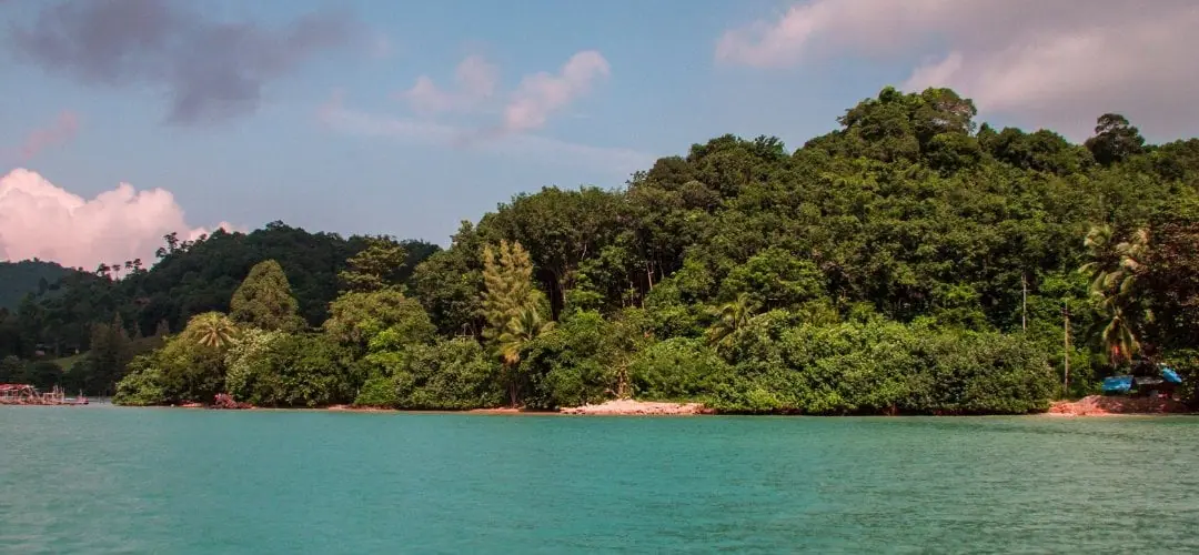 les iles de la baie de phang nga decouvrez les joyaux naturels de la thailande