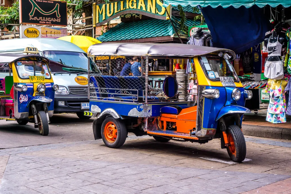 tuktuk transports