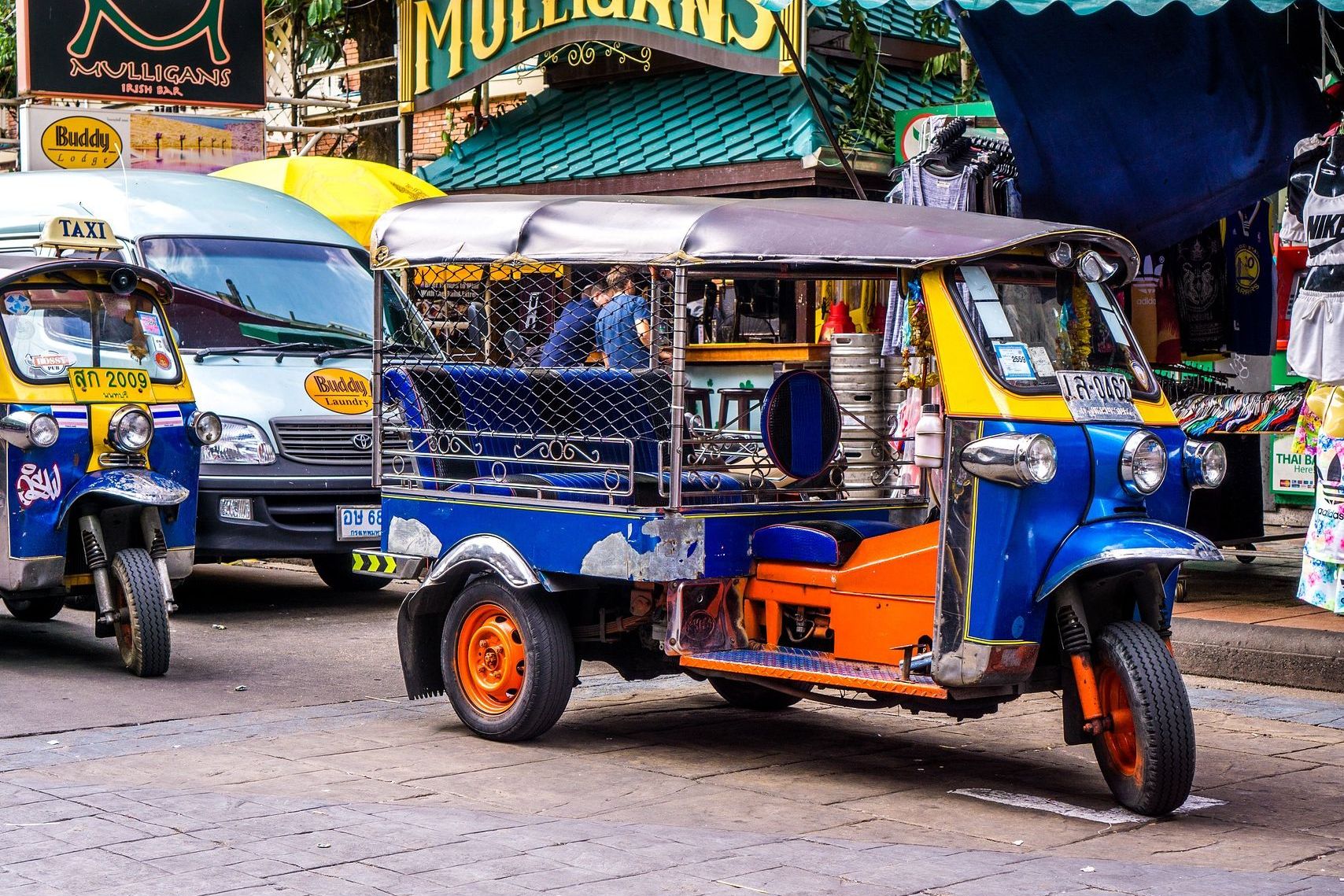 tuktuk transports