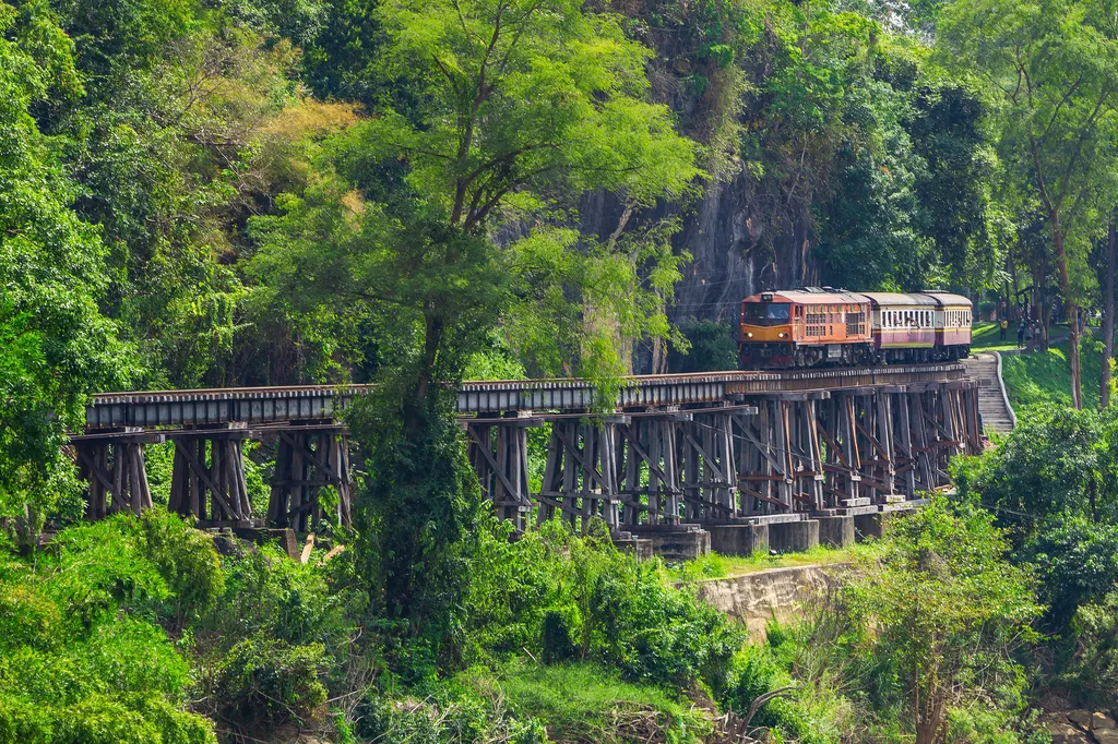 kanchanaburi train
