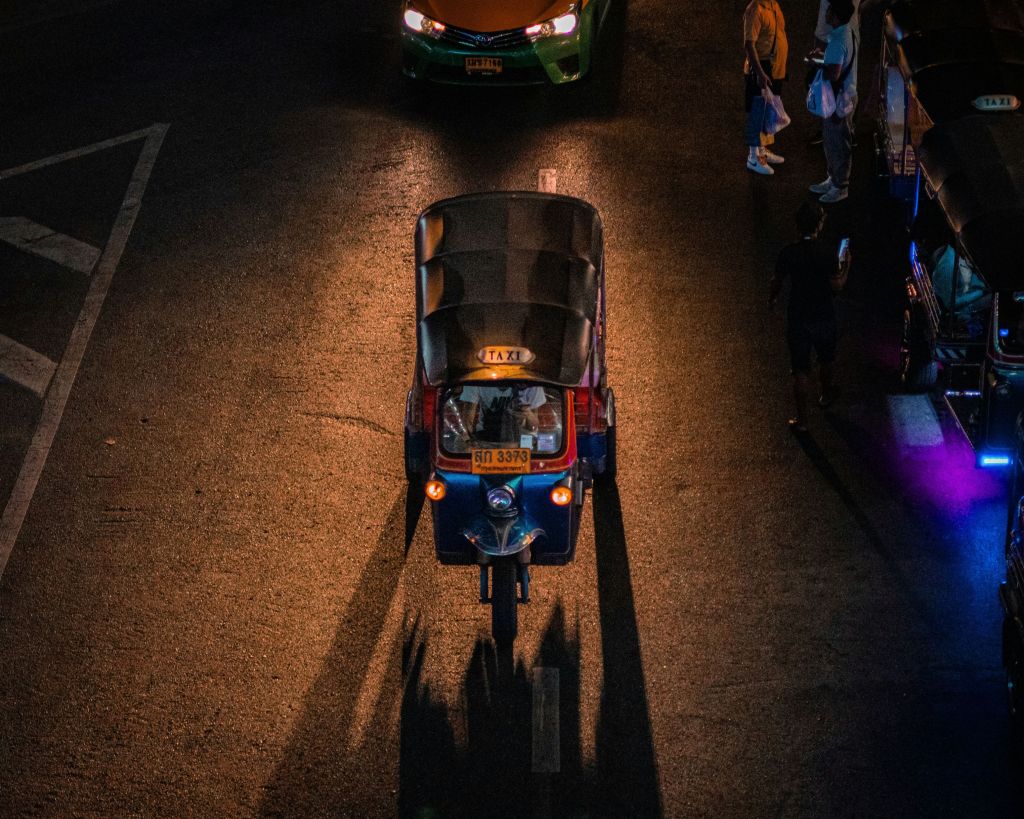 nay myat min IoSTQ PA unsplash