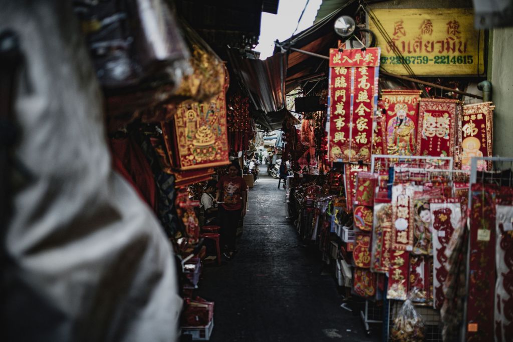 streets of food MKqZwuBUpUE unsplash